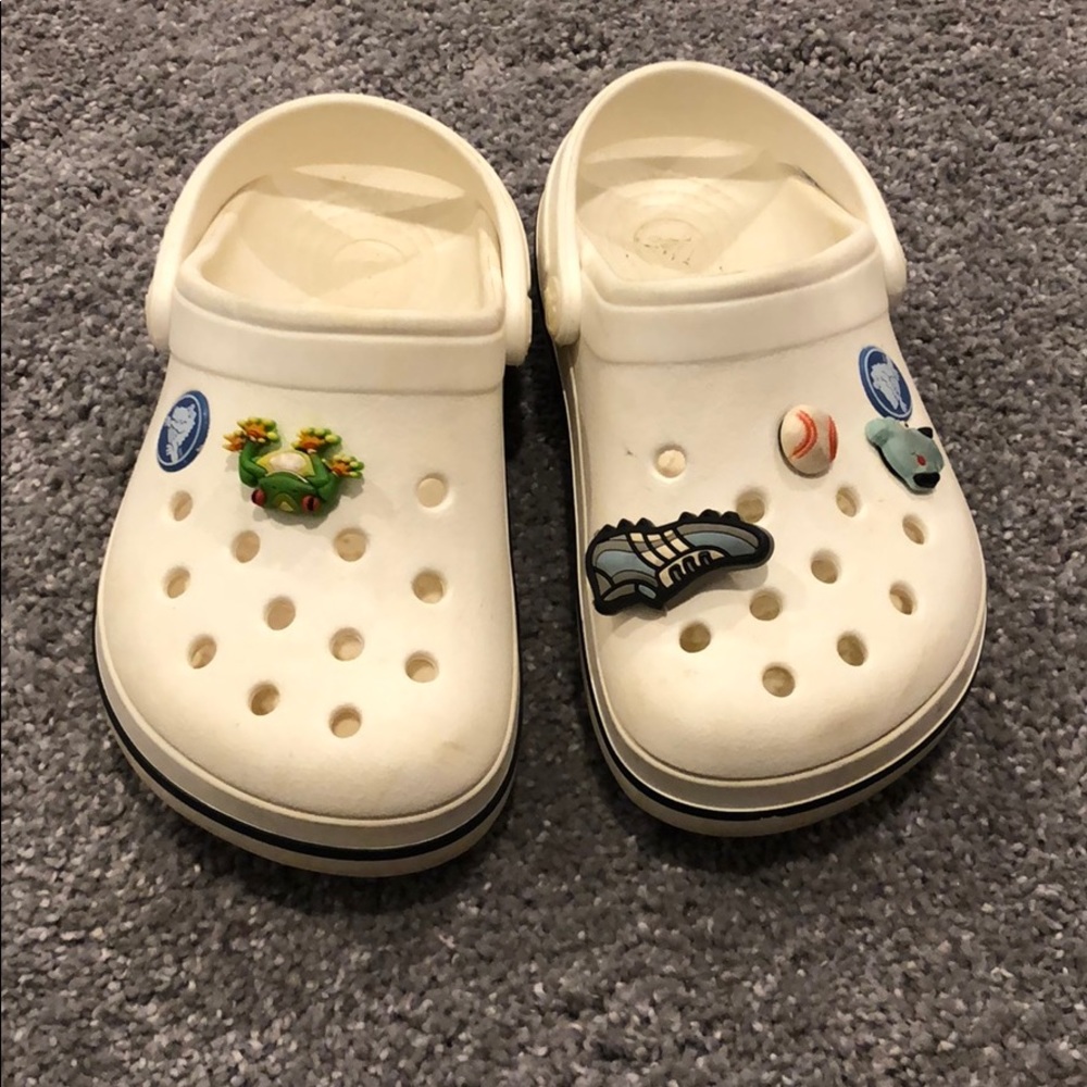White Crocs with removable charms Toddler 8/9